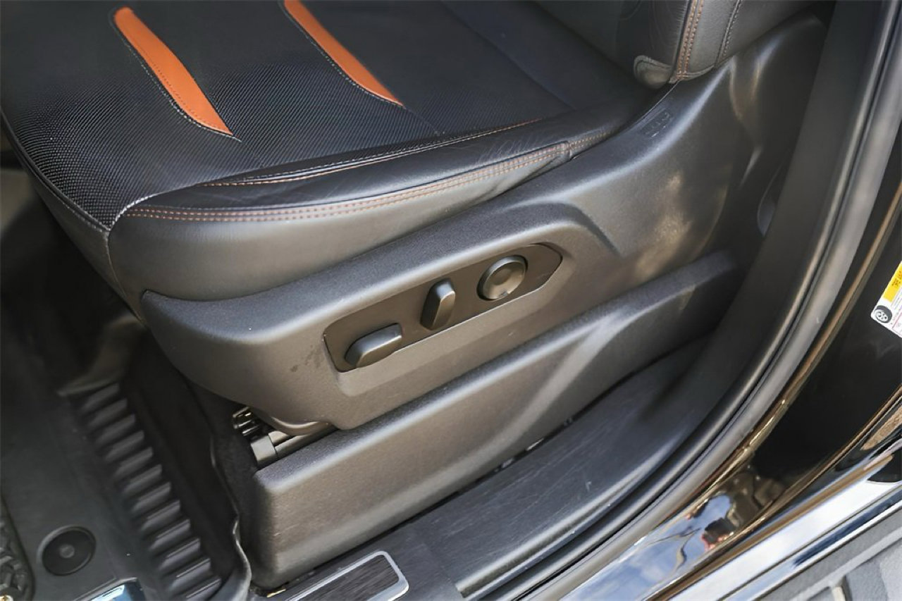 Used 2023 GMC Sierra 1500 AT4 w/ Technology Package image 25