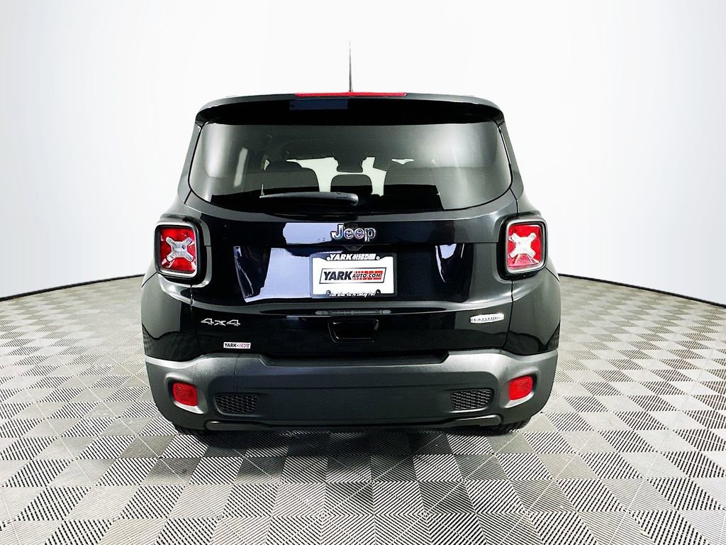 Used 2022 Jeep Renegade Latitude image 9