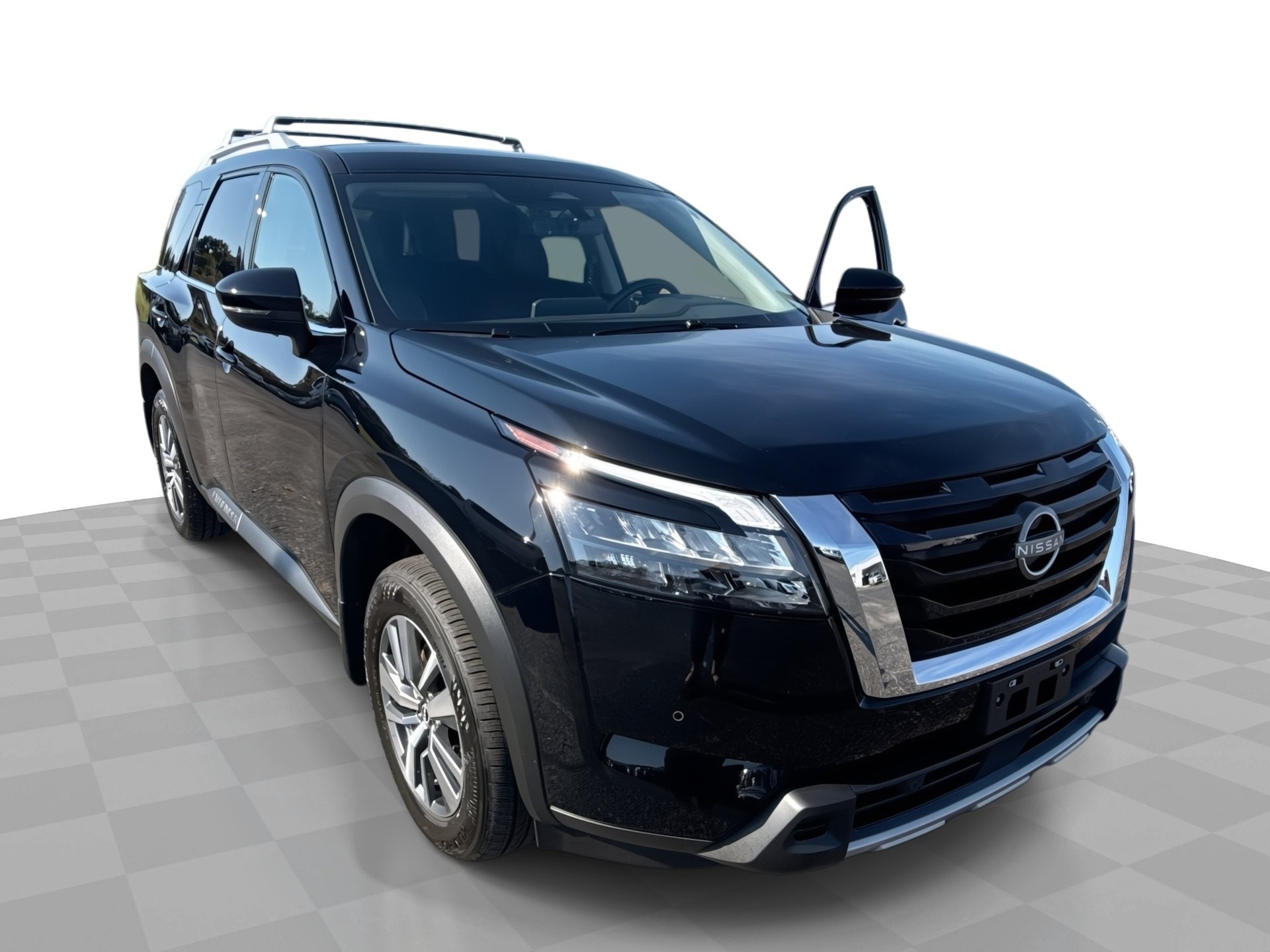 Used 2025 Nissan Pathfinder SL