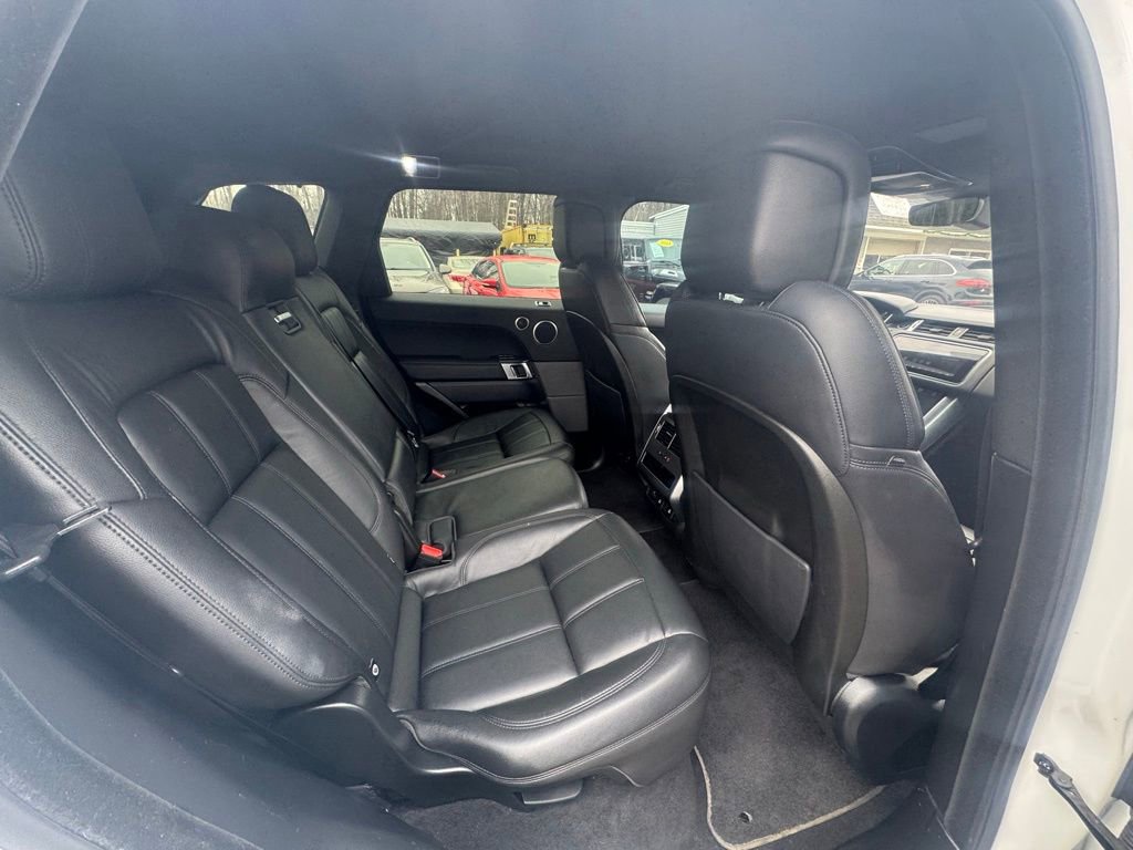Used 2020 Land Rover Range Rover Sport SE image 27