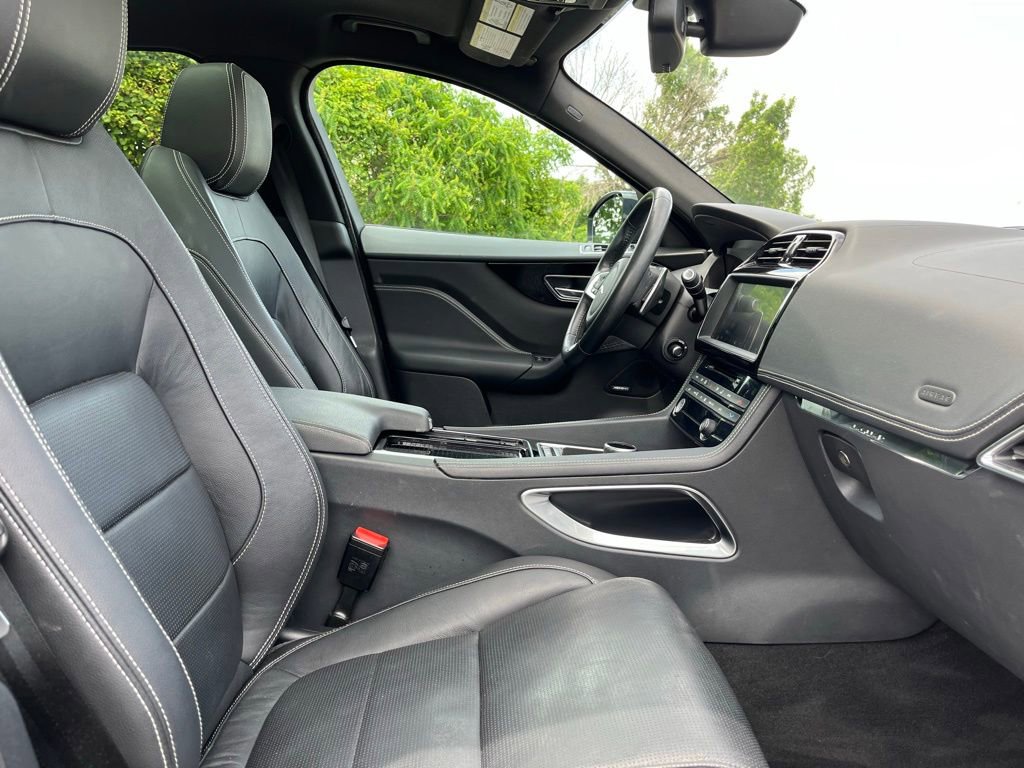 Used 2018 Jaguar F-PACE R-Sport AWD/4WD image 26
