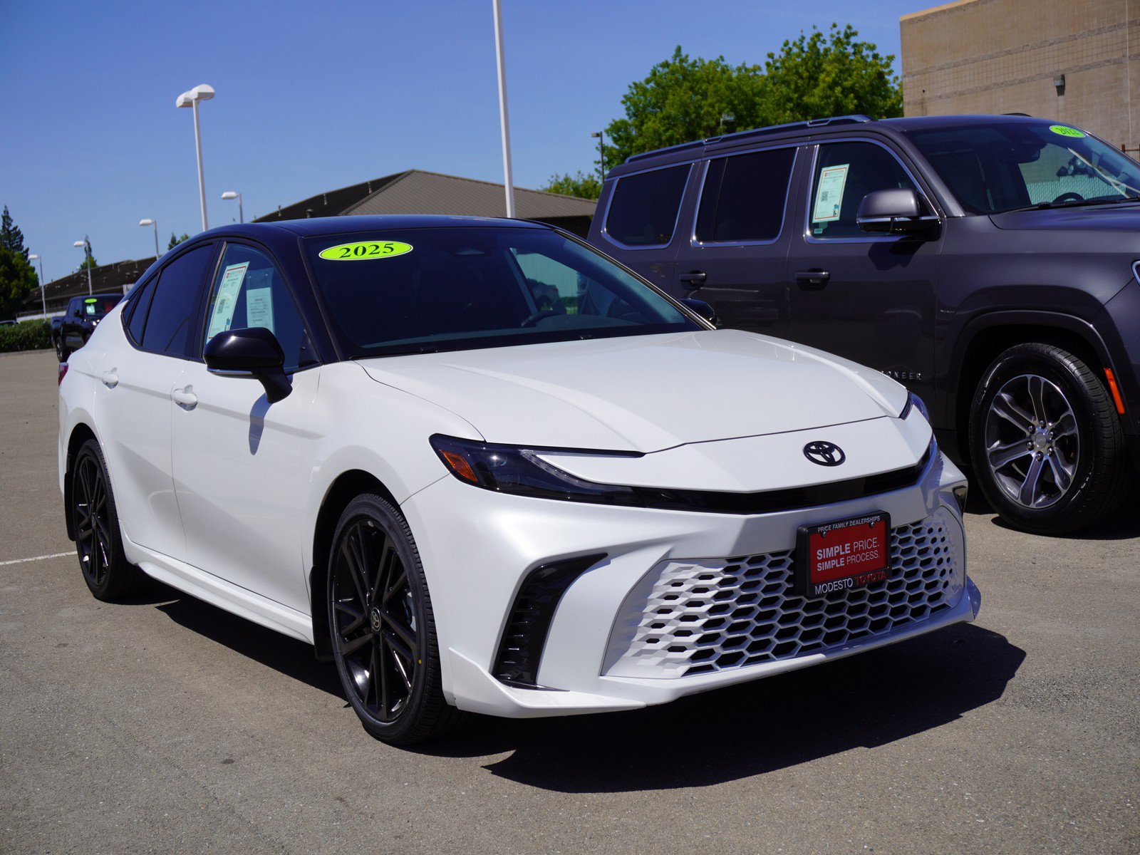 Used 2025 Toyota Camry XSE AWD/4WD image 1