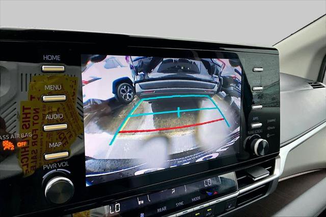Certified 2024 Toyota Sienna XLE FWD image 27