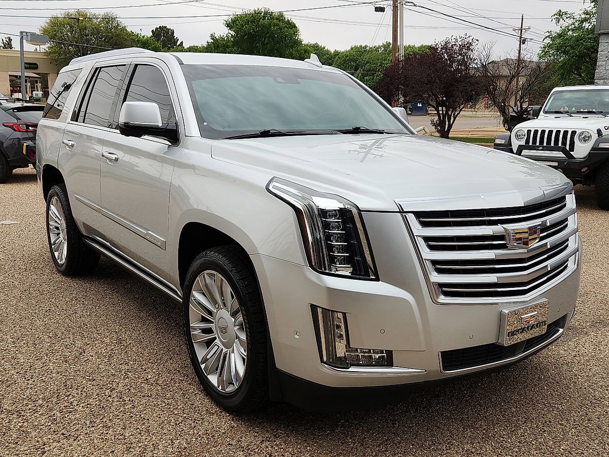 Used 2019 Cadillac Escalade Platinum AWD/4WD image 4