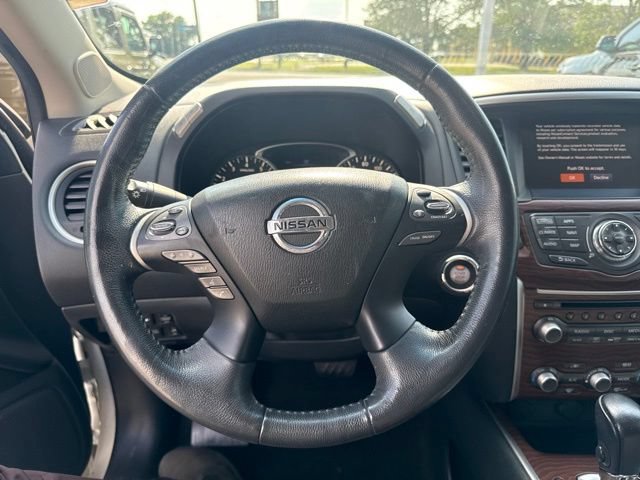 Used 2017 Nissan Pathfinder Platinum w/ Midnight Edition Package FWD image 26