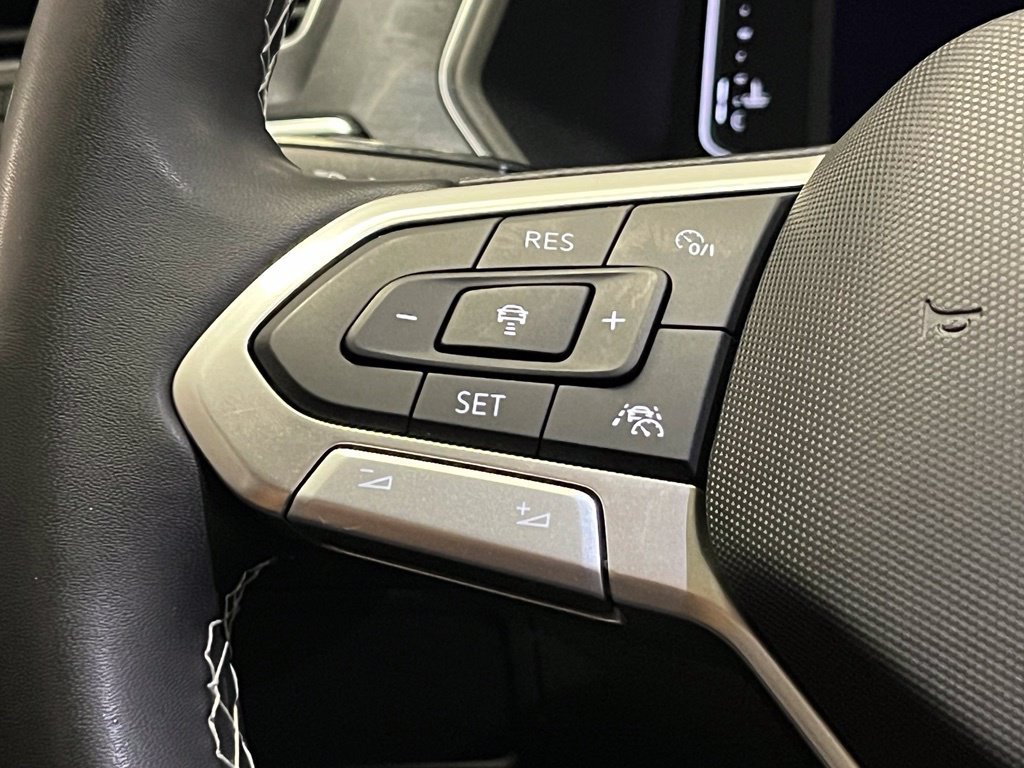 Used 2023 Volkswagen Tiguan SEL R-Line AWD/4WD image 27