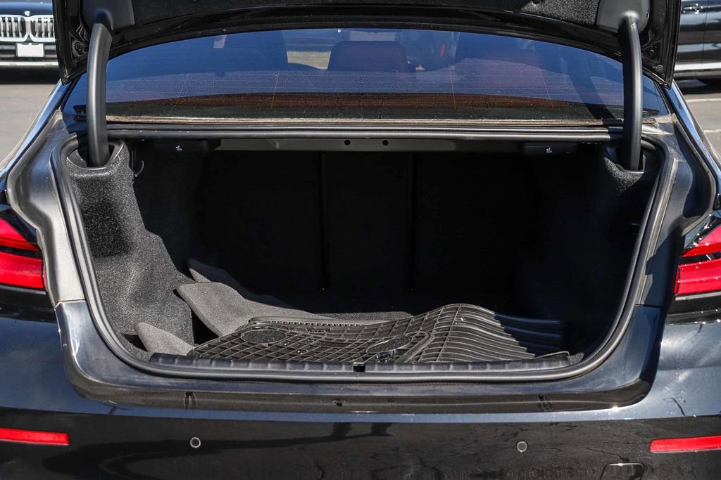 Certified 2023 BMW 530i w/ Convenience Package image 32