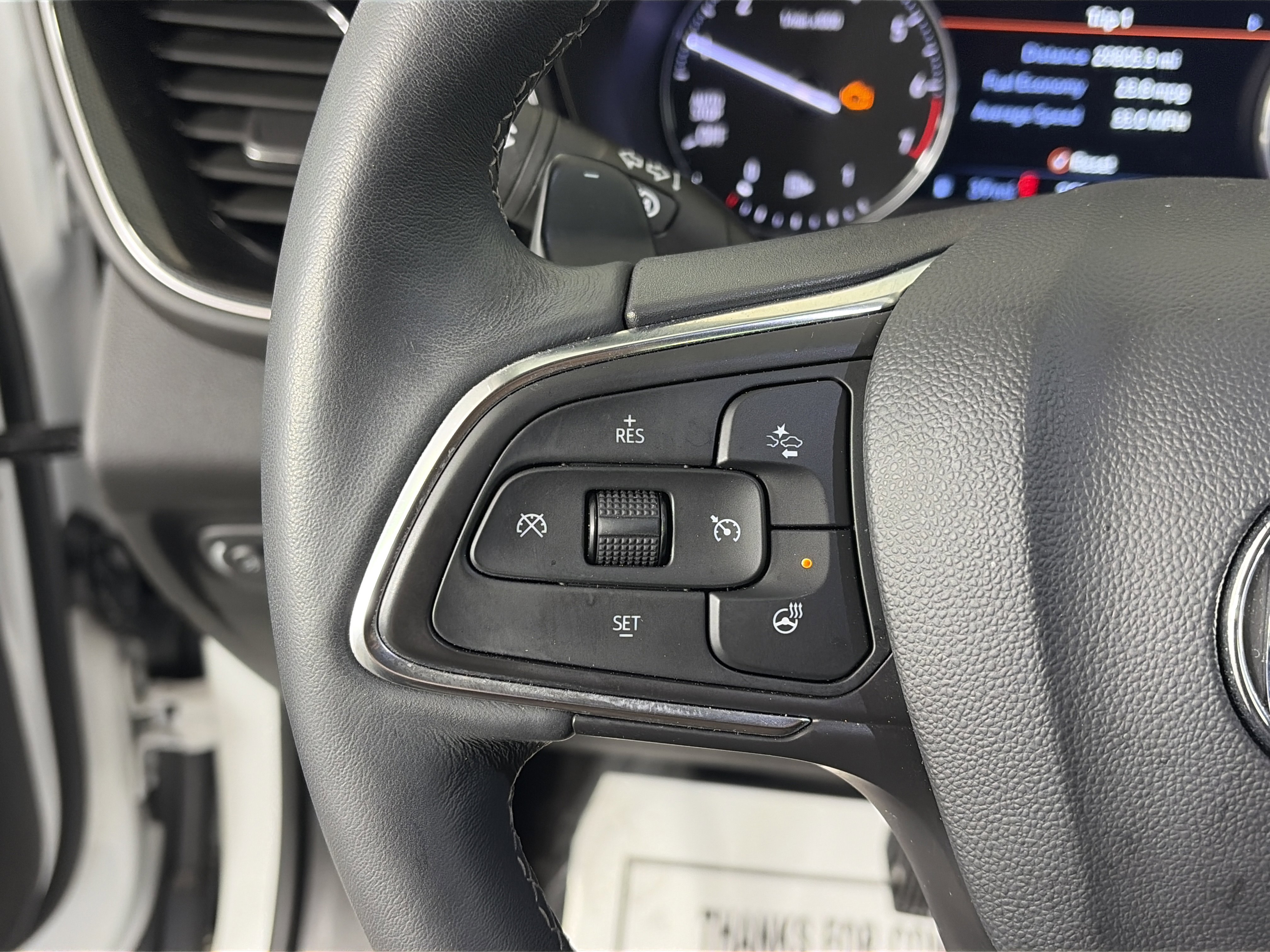 Used 2023 Buick Envision Essence image 28