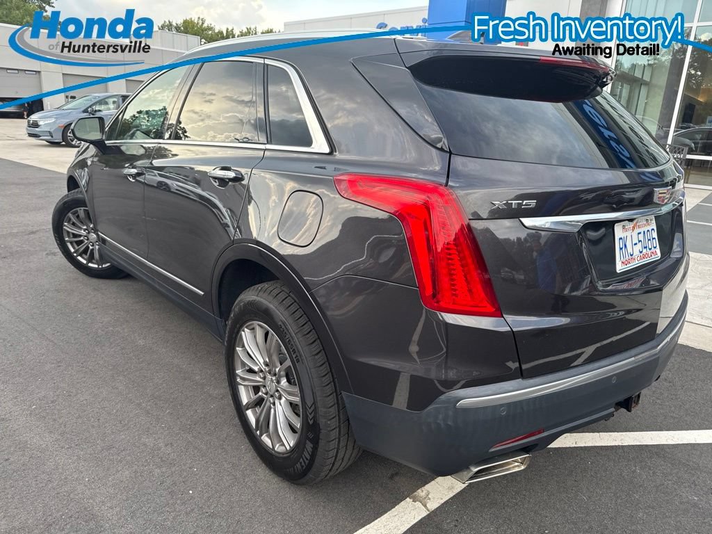 Used 2018 Cadillac XT5 Luxury w/ Driver Awareness Package FWD image 6