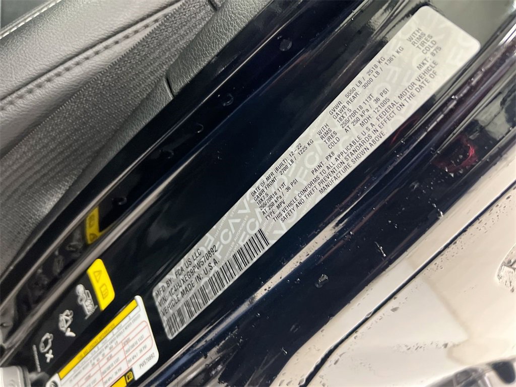 Used 2023 Jeep Wrangler Sahara w/ Cold Weather Group image 28