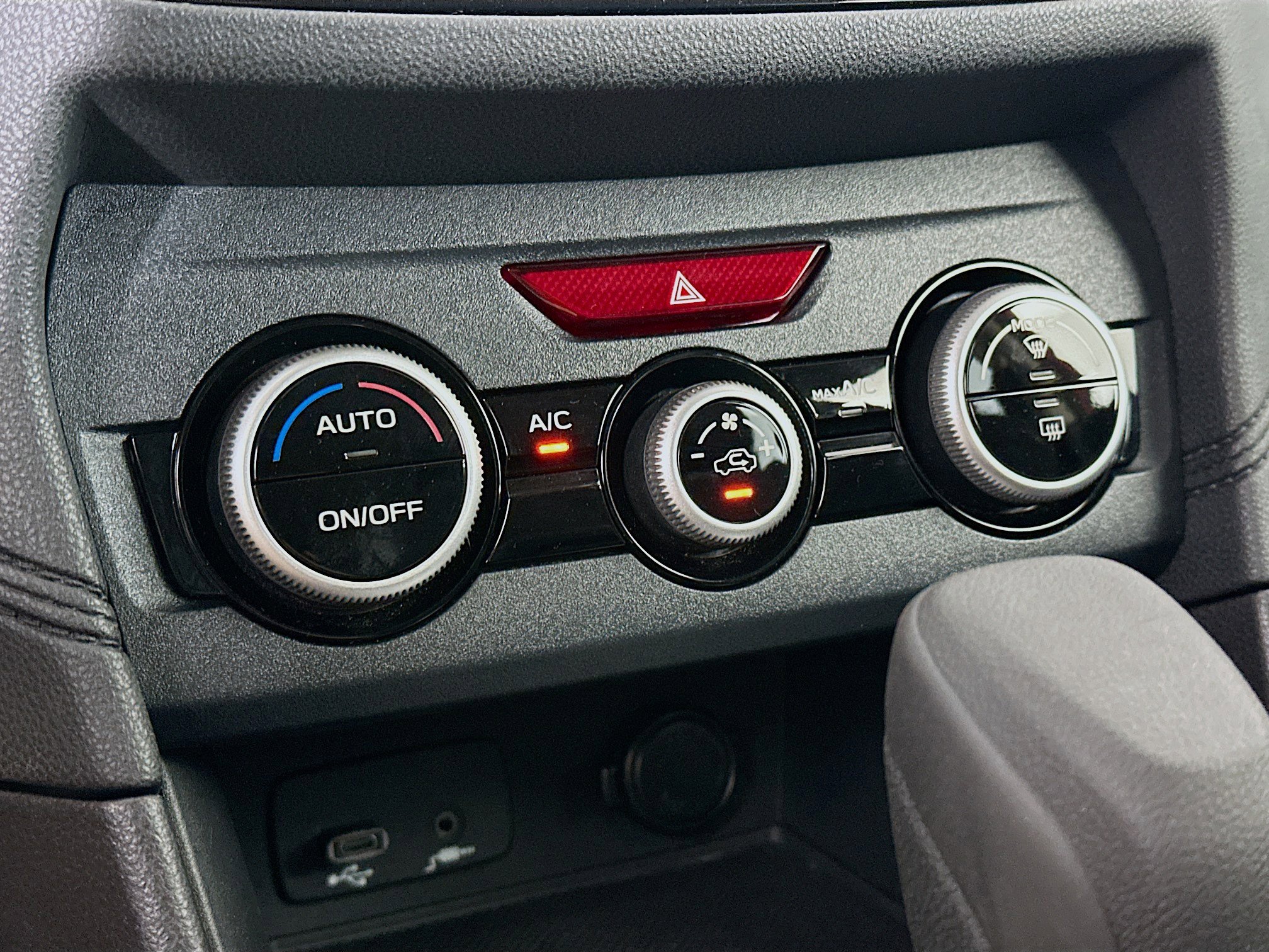 Used 2023 Subaru Crosstrek 2.0i AWD/4WD image 23