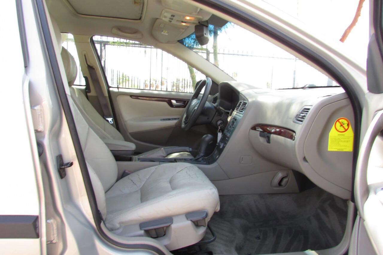 Used 2001 Volvo V70 image 22