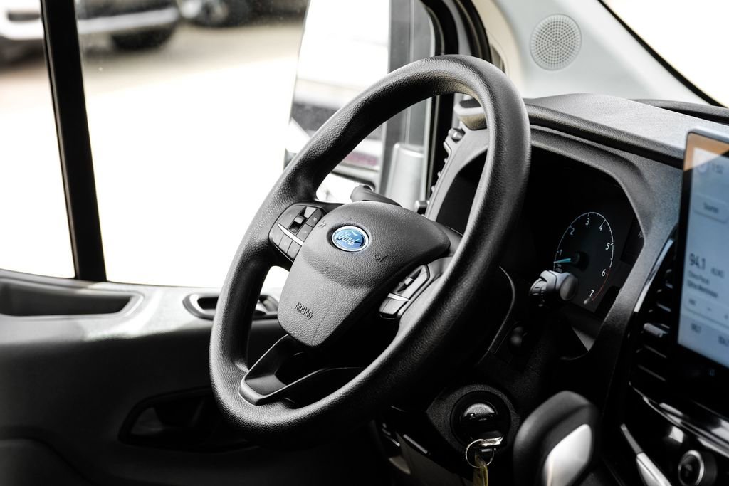 Used 2023 Ford Transit 350 XLT image 11