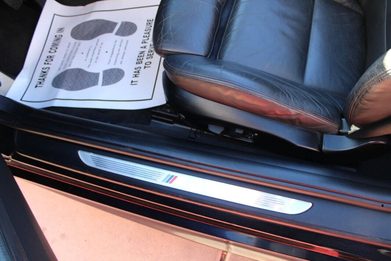Used 2012 BMW M3 Convertible w/ Premium Pkg RWD image 26