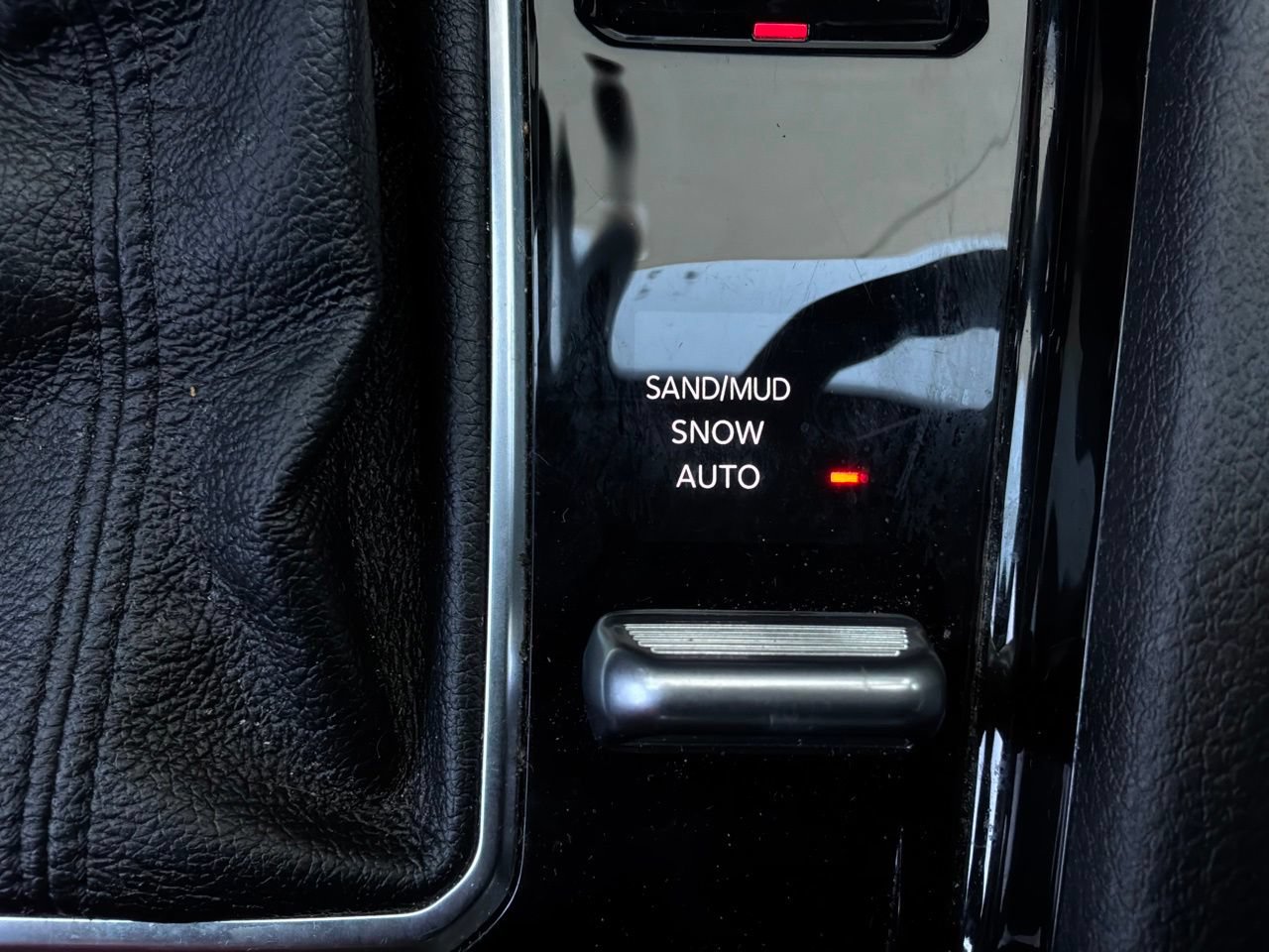 Used 2025 Jeep Compass Limited AWD/4WD image 23