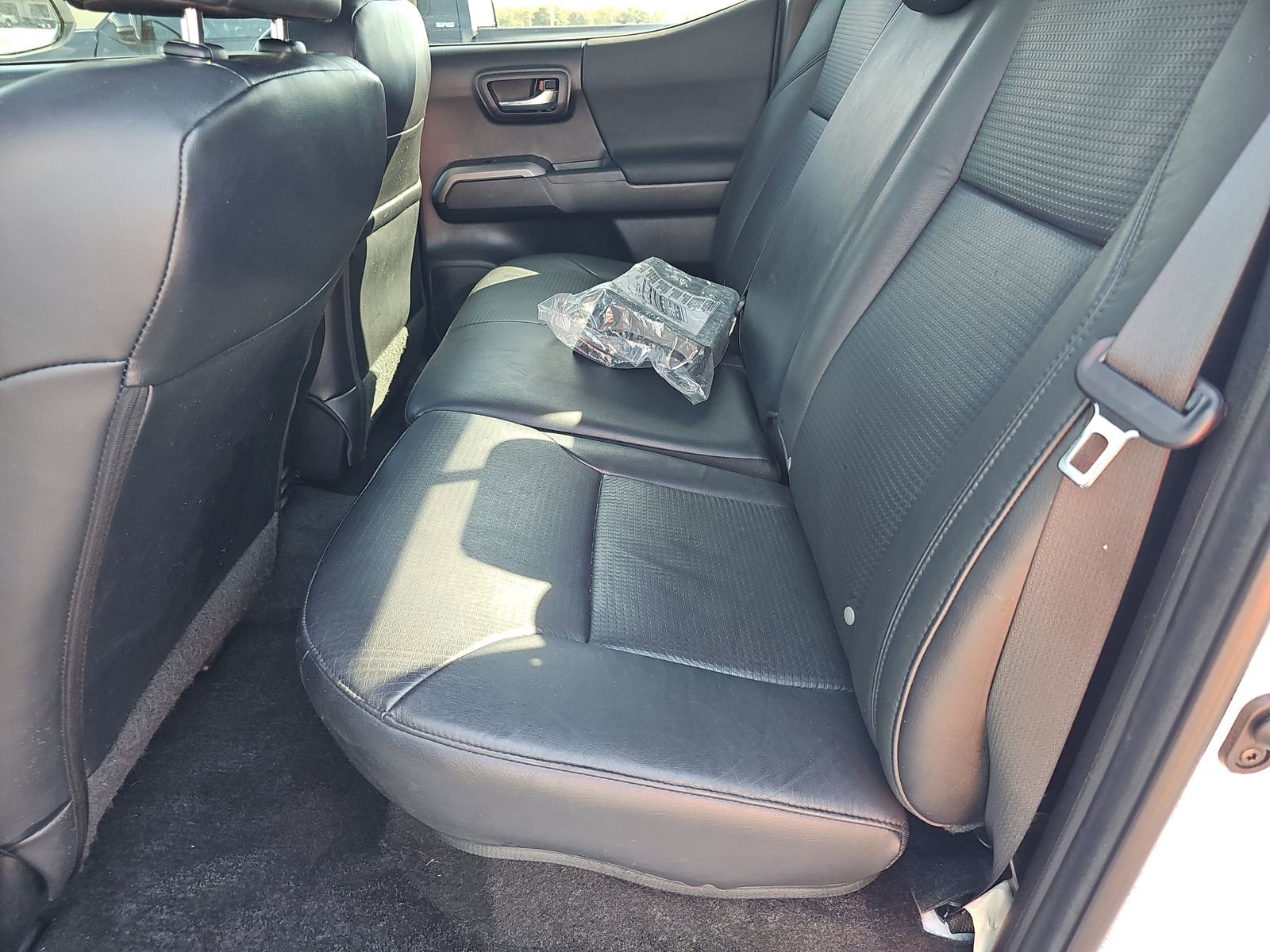 Used 2023 Toyota Tacoma TRD Off-Road w/ TRD Premium Off Road Package image 19