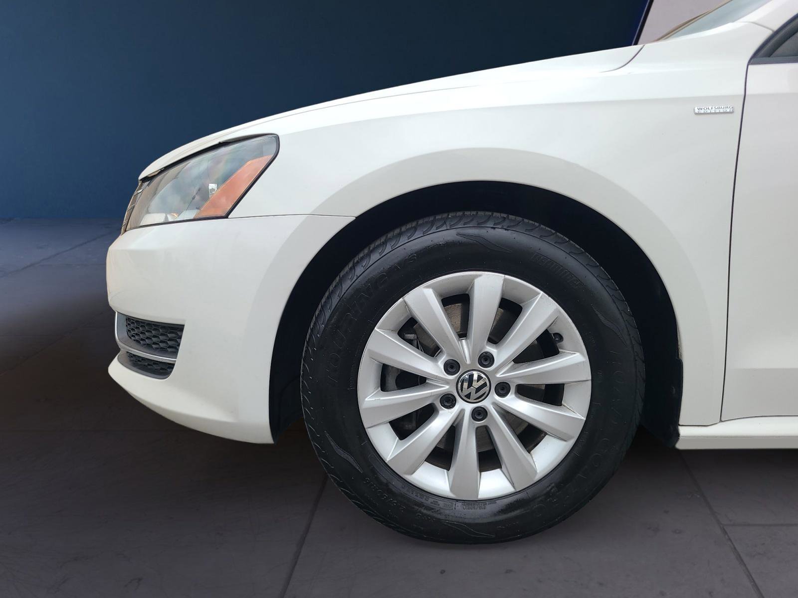 Used 2013 Volkswagen Passat 2.5 S image 9