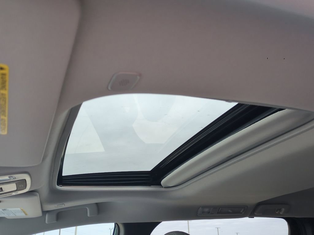 Used 2026 Toyota Sienna XLE image 27