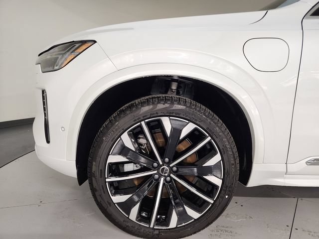 New 2026 Volvo XC90 T8 Plus w/ Protection Package Premier AWD/4WD image 10