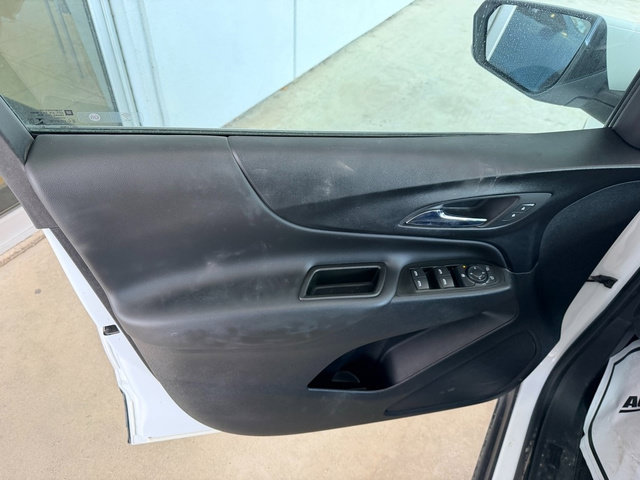 Used 2023 Chevrolet Equinox LT AWD/4WD image 16