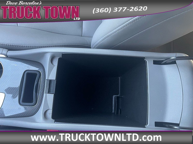 Used 2017 Chevrolet Malibu LT w/ Leather Package FWD image 31