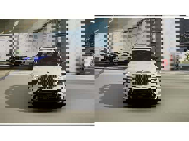 New 2026 BMW X7 M60i image 3