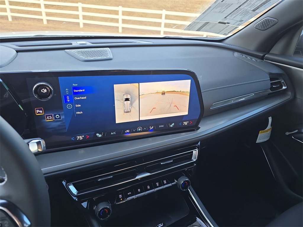 New 2025 Chevrolet Traverse LT w/ Enhanced Driving Package image 24