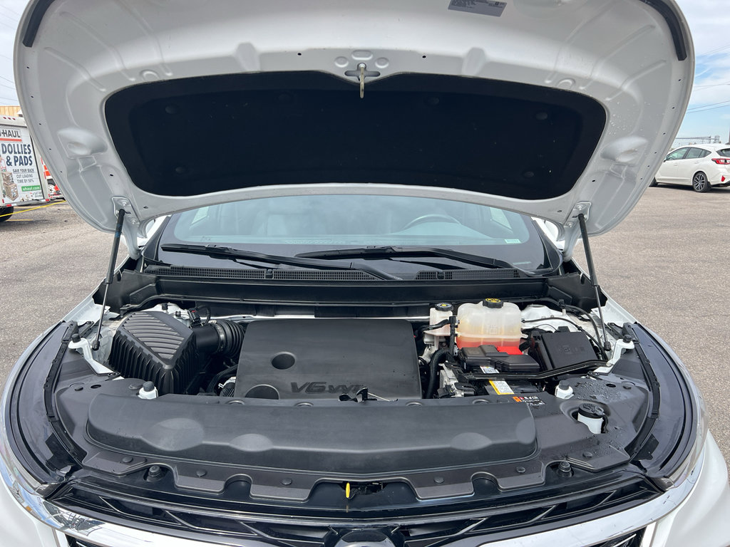 Used 2024 Buick Enclave Essence AWD/4WD image 12