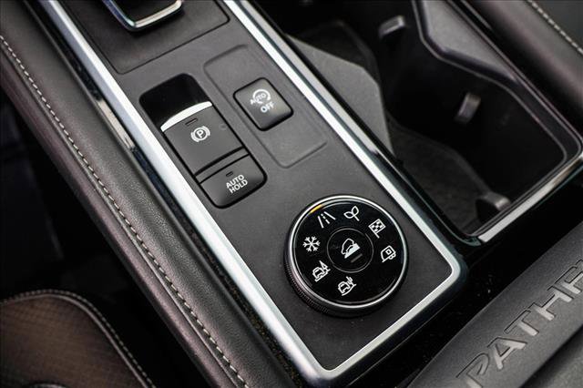 Used 2022 Nissan Pathfinder SL w/ SL Premium Package image 22