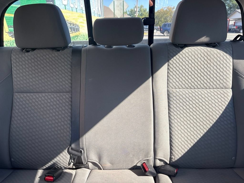 Used 2022 Toyota Tacoma SR w/ SR Convenience Package RWD image 17