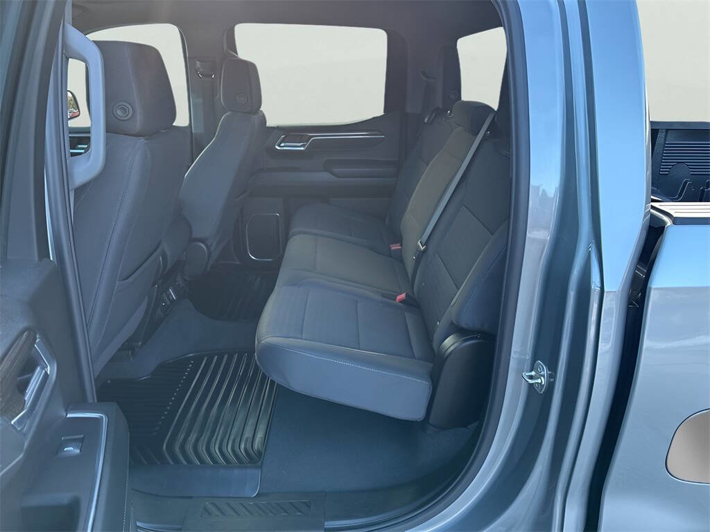 Used 2025 Chevrolet Silverado 1500 LT image 27
