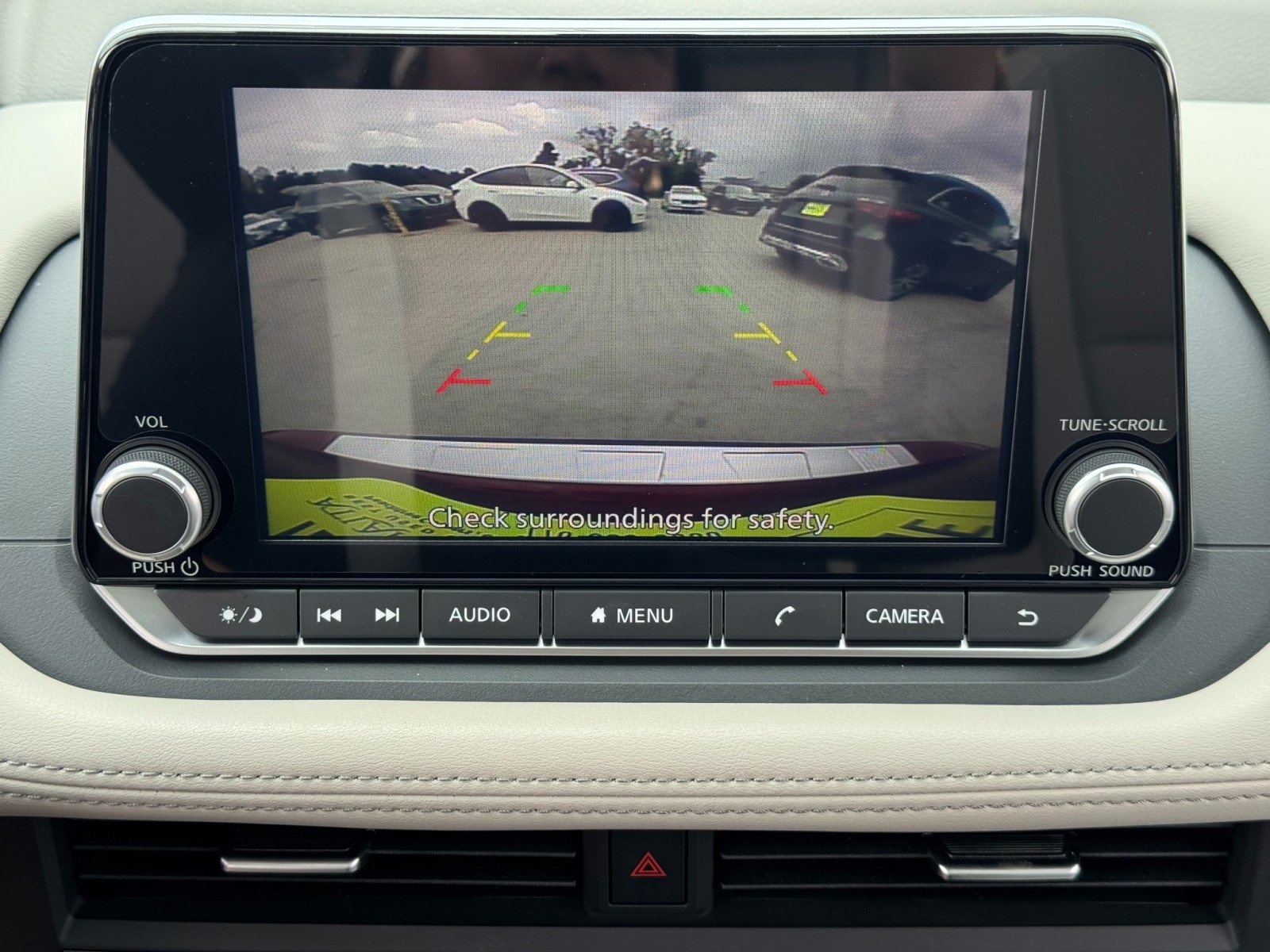 Used 2024 Nissan Rogue SV w/ SV Premium Package image 23