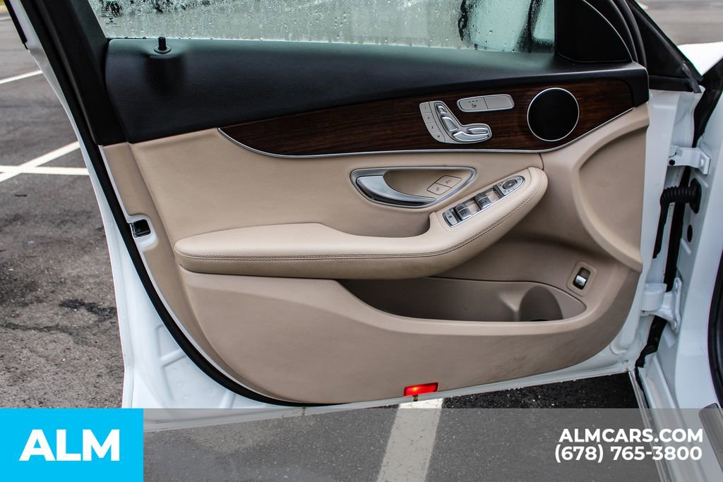 Used 2021 Mercedes-Benz C 300 4MATIC Sedan image 35