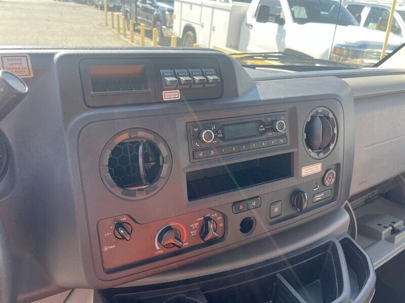 Used 2022 Ford E-350 and Econoline 350 Super Duty RWD image 19
