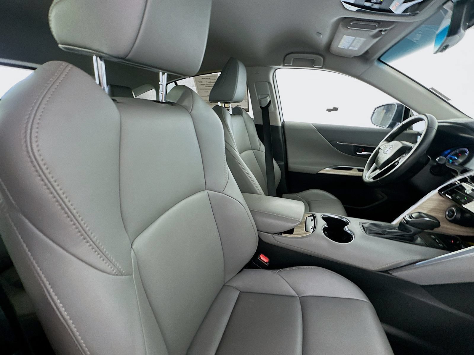 Used 2023 Toyota Venza XLE AWD/4WD image 27