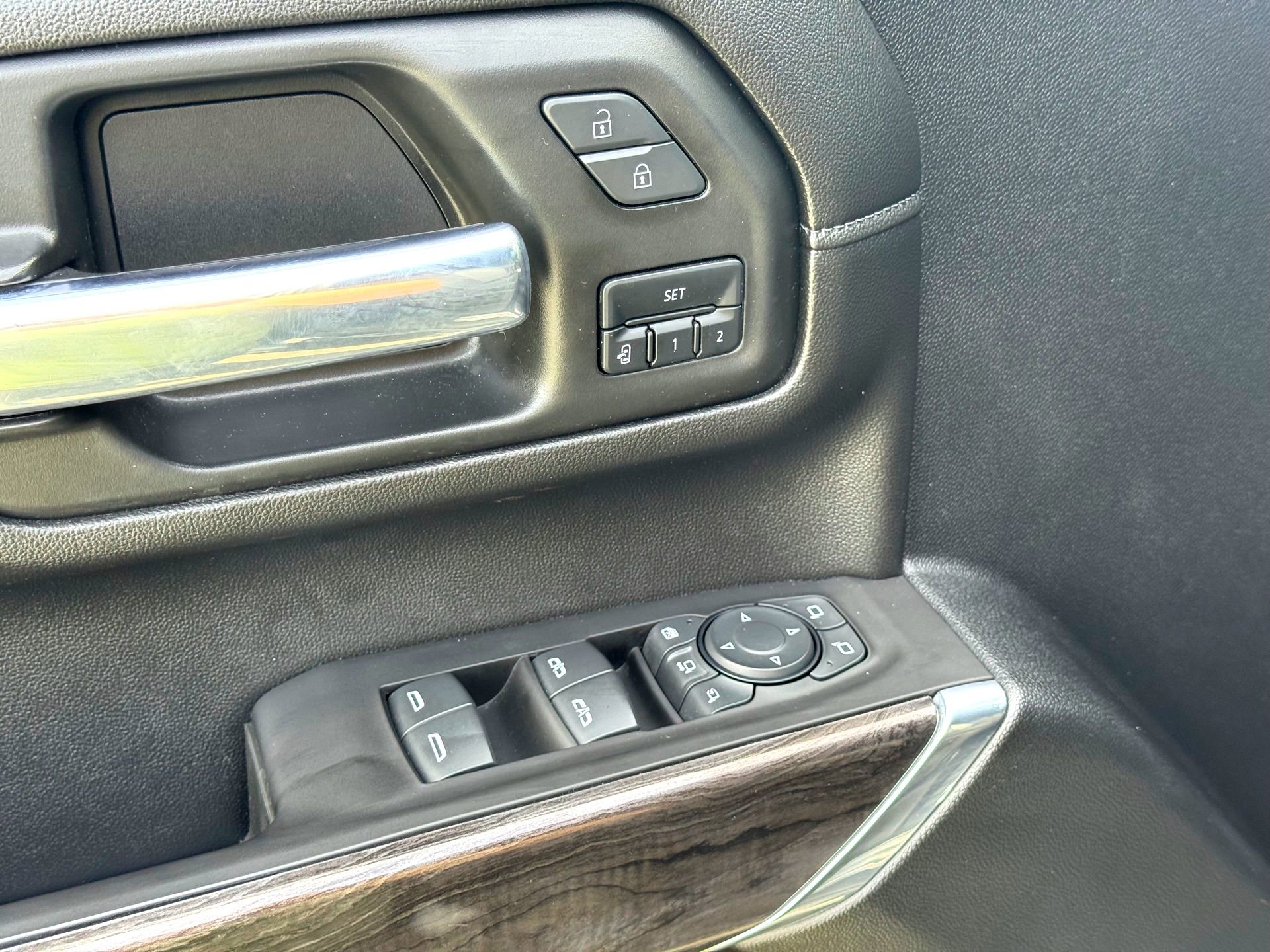 Used 2021 Chevrolet Silverado 3500 LTZ w/ LTZ Plus Package image 16