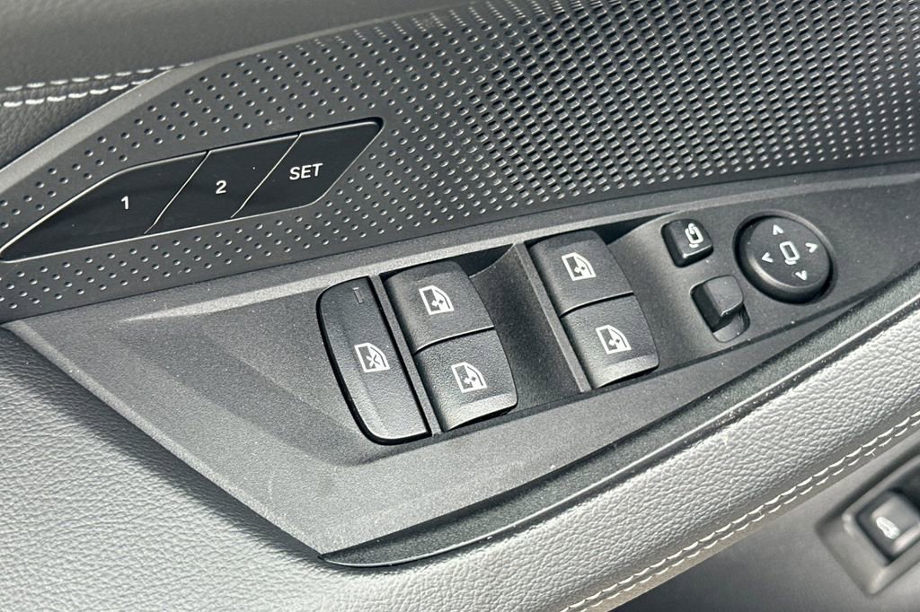 Used 2023 BMW i4 eDrive35 w/ Premium Package image 11