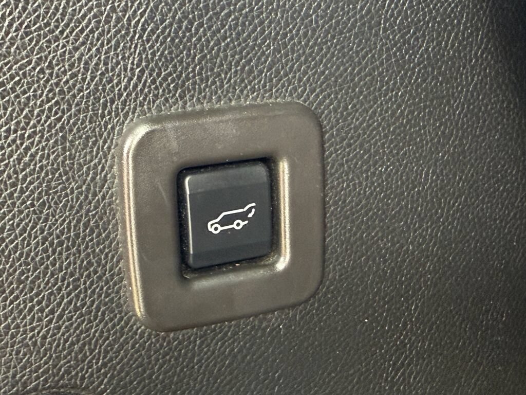 Used 2014 Lincoln Navigator 4WD image 34