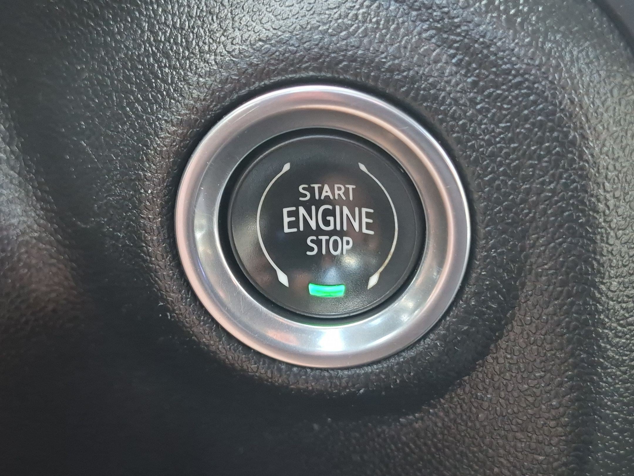 Certified 2020 GMC Sierra 3500 Denali w/ Denali Ultimate Package AWD/4WD image 19