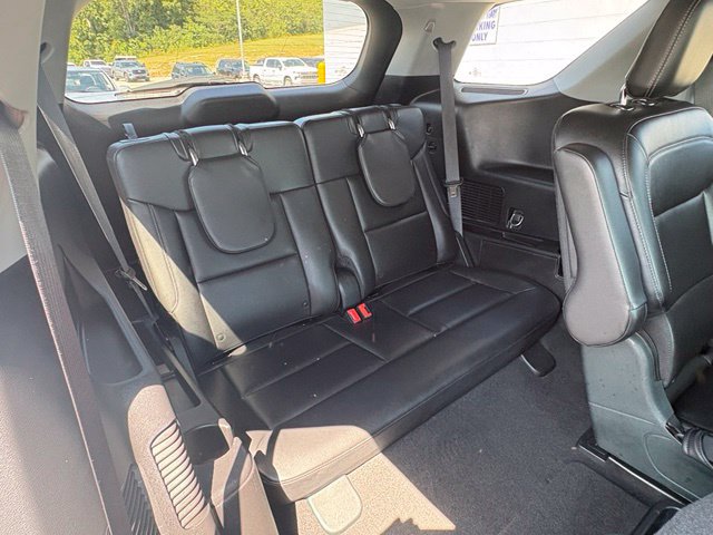 Used 2021 Ford Explorer XLT w/ Equipment Group 202A AWD/4WD image 30
