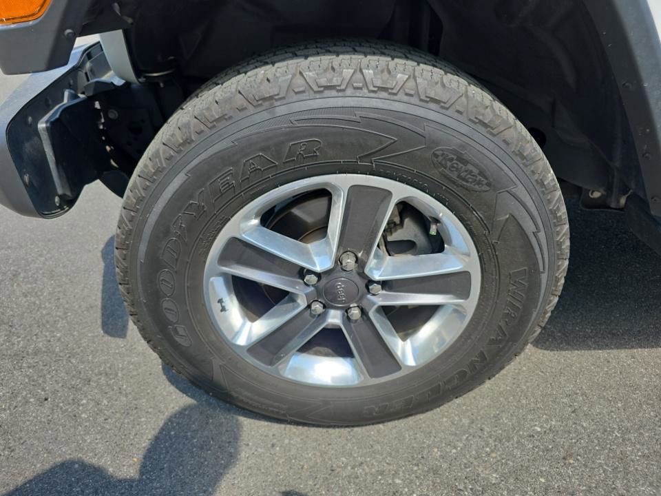Used 2021 Jeep Wrangler Unlimited Sahara image 23