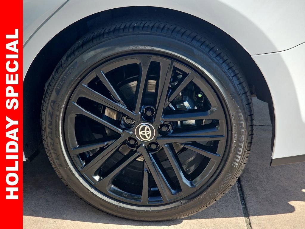 Used 2025 Toyota Camry SE image 35