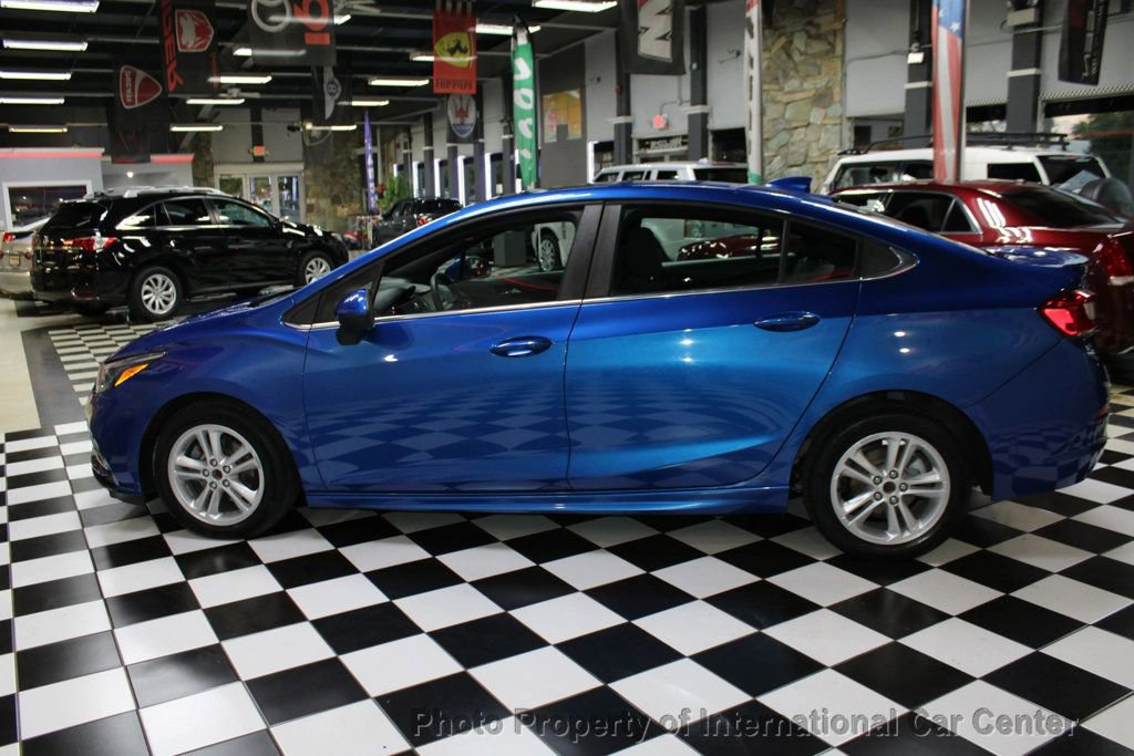 Used 2018 Chevrolet Cruze LT w/ Sun And Sound Package image 7