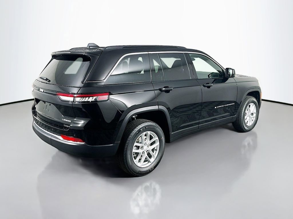 New 2025 Jeep Grand Cherokee Laredo X AWD/4WD image 7