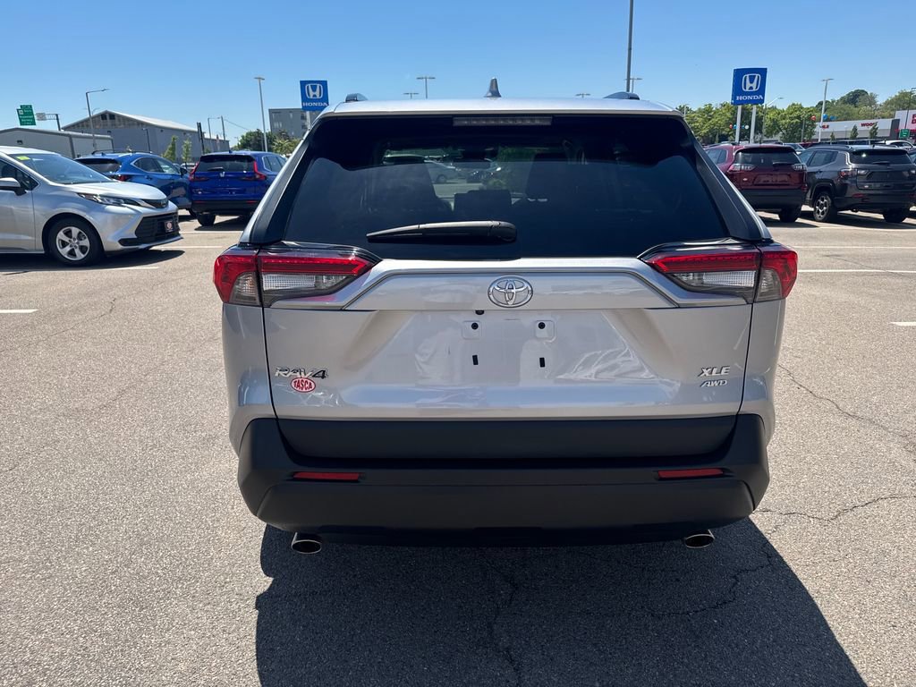 Used 2024 Toyota RAV4 XLE w/ Convenience Package AWD/4WD image 6