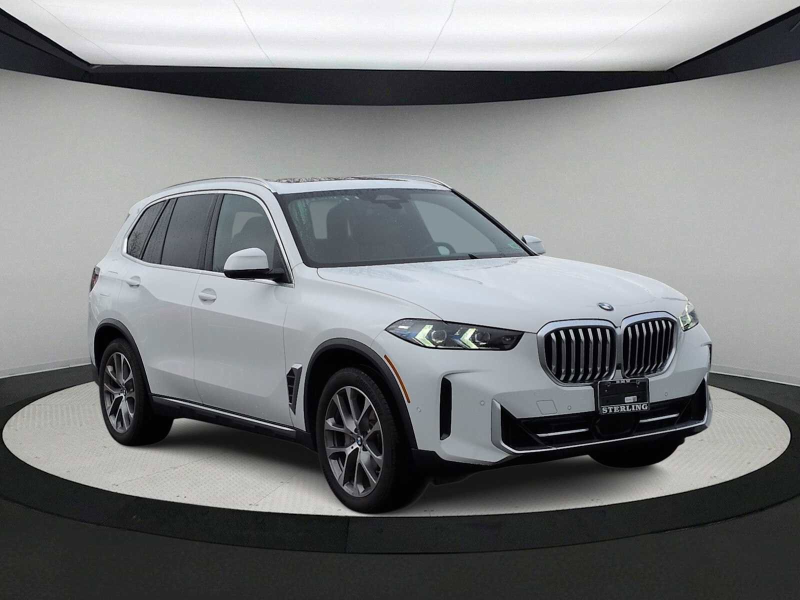 Certified 2024 BMW X5 xDrive40i w/ Premium Package image 2