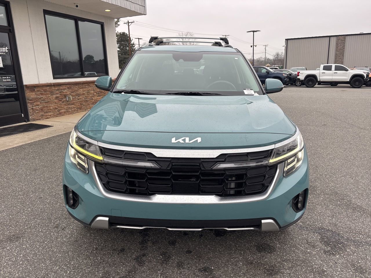 Used 2024 Kia Seltos SX w/ SX Sunroof Package image 10