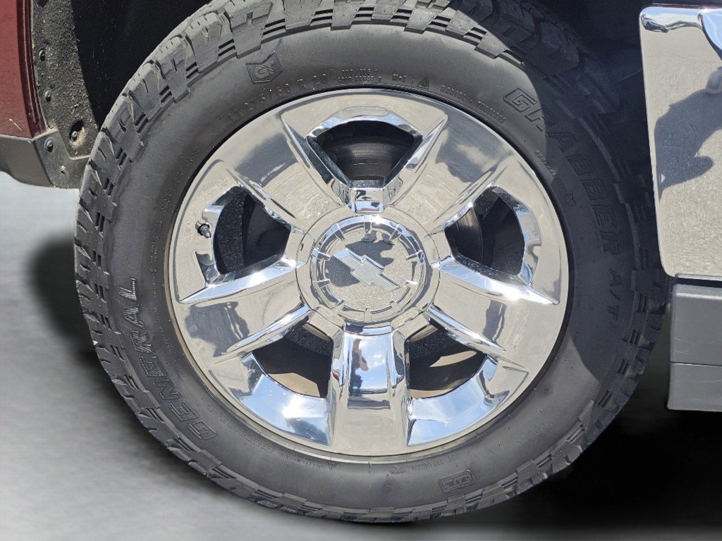 Used 2017 Chevrolet Silverado 1500 LTZ AWD/4WD image 17