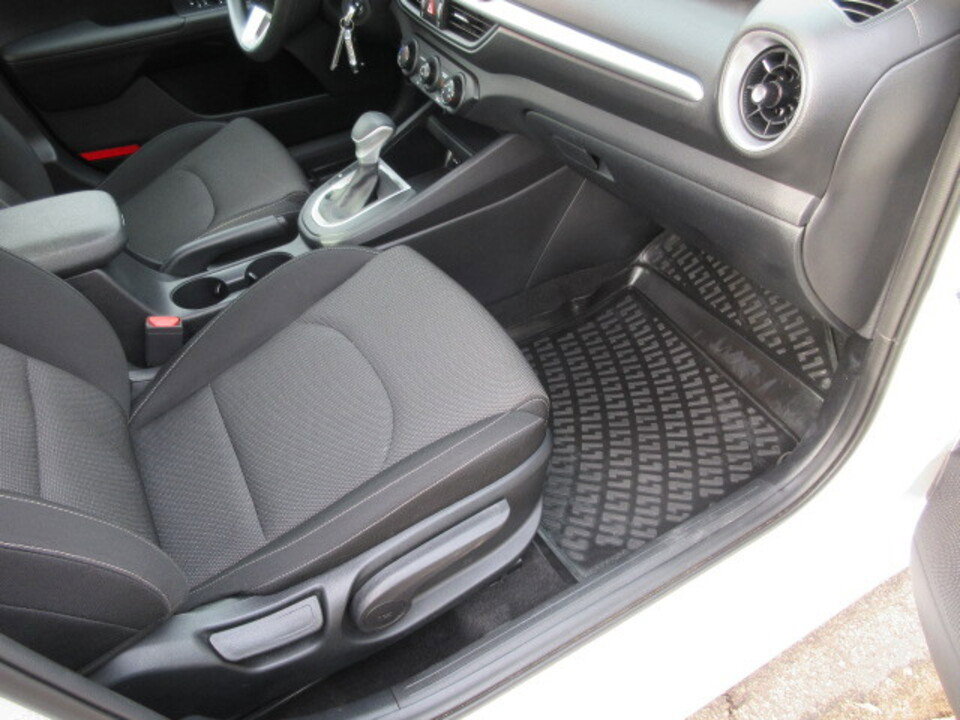 Used 2024 Kia Forte LXS image 25