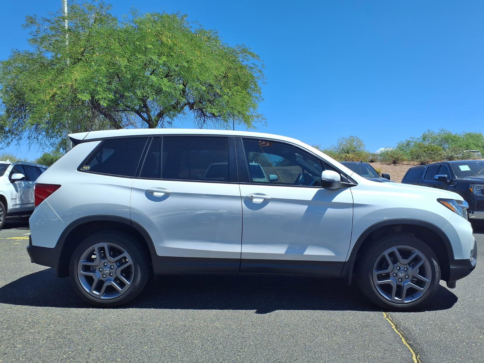 Used 2023 Honda Passport EX-L image 4